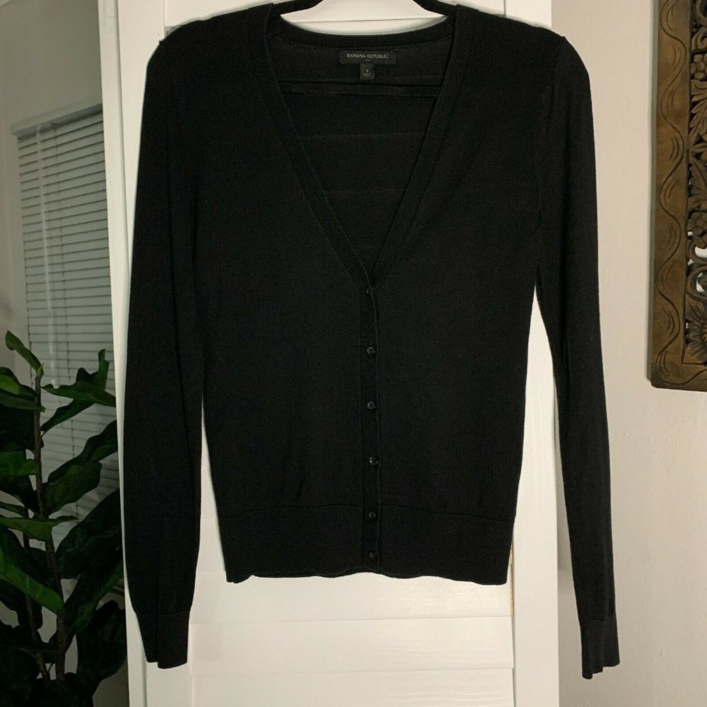 Banana Republic Long Sleeve Button Up Cardigan